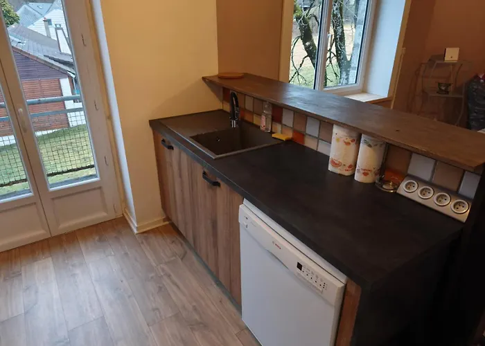 Apartment - Etoile Des Neiges - Ambiance Montagne - Renove, 2 Wifi - Randonnee La Roche Des Fees