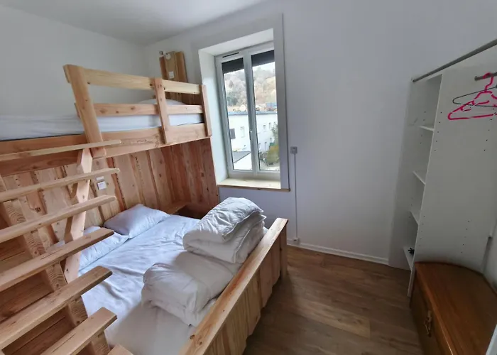 Apartment - Etoile Des Neiges - Ambiance Montagne - Renove, 2 Wifi - Randonnee La Roche Des Fees La Bourboule